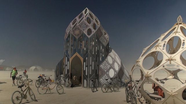 Burning Man JIRAIDORMIRCHEZLHOMM_preview